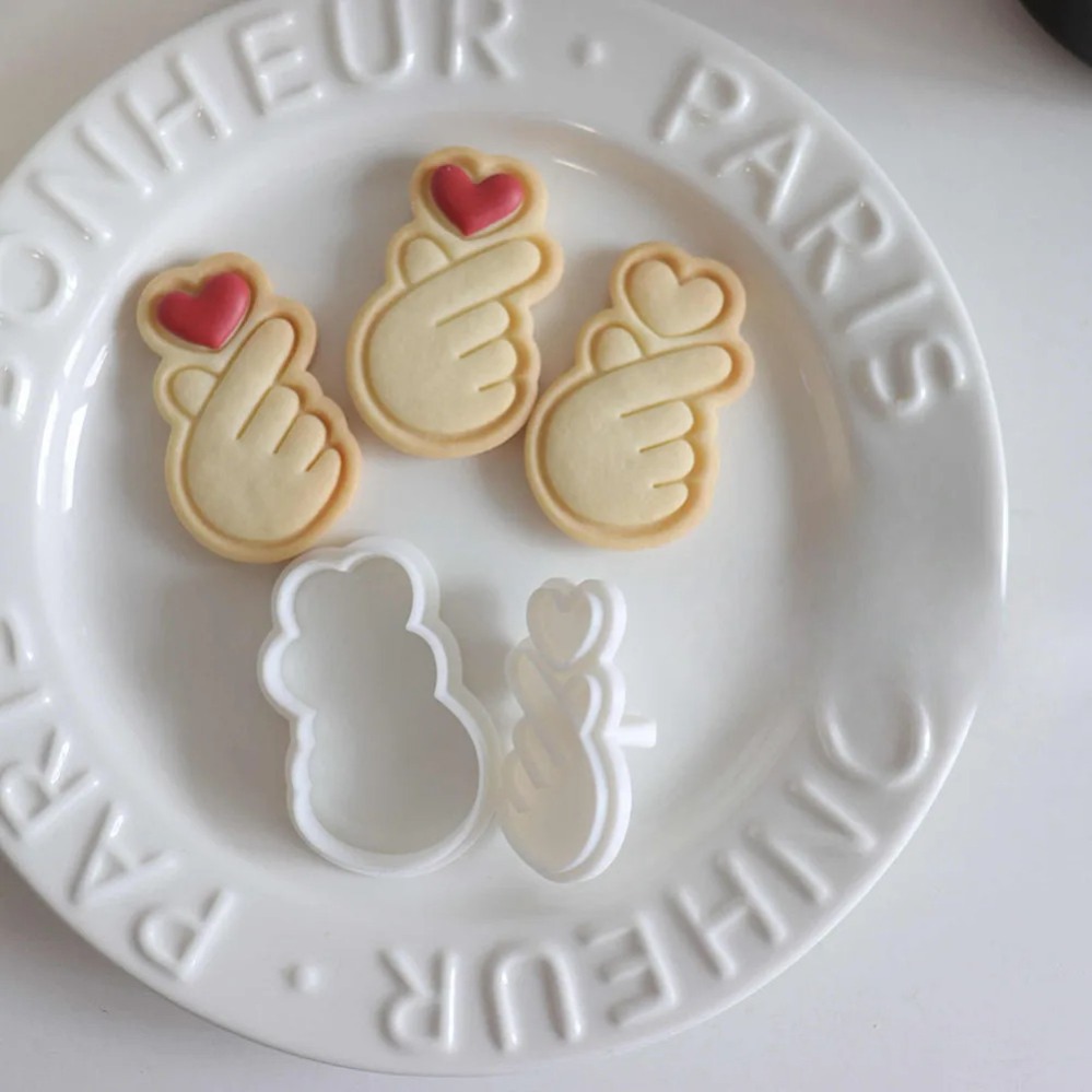 Emporte-pièces Geste d'Amour,  - Baking Kitchen Diy avis et prix